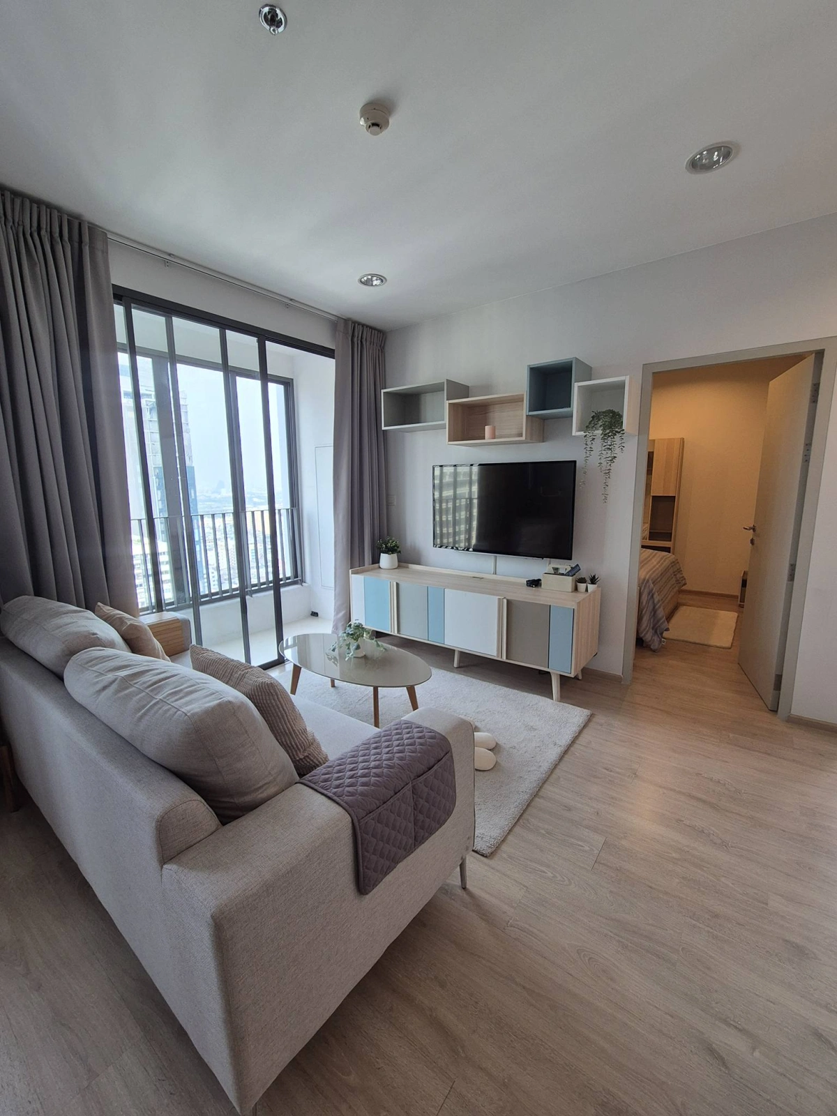 Ideo Q ราชเทวี – ห้องมุม ชั้นสูง โปร่ง ลมดี วิวสวย ไม่มีตึกบัง